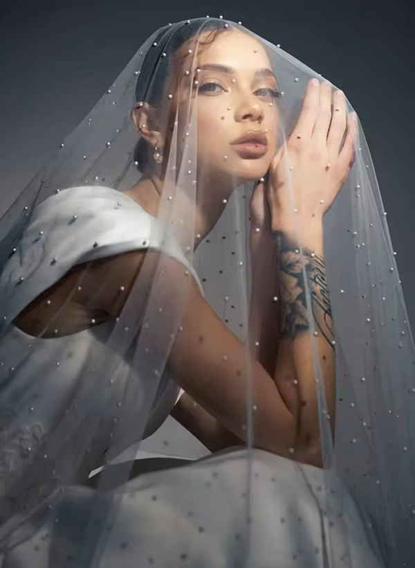 Cut Edge Beading One-Tier Tulle Elbow Bridal Veils