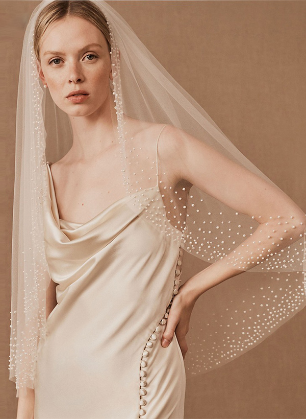 Cut Edge Pearl One-Tier Tulle Fingertip Bridal Veils