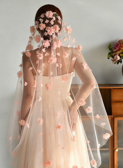Cut Edge Floral/Pearl One-Tier Tulle Elbow Bridal Veils