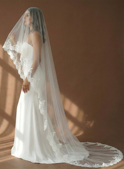 Lace Applique Edge Lace One-Tier Cathedral Bridal Veils