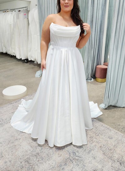 A-Line Scoop Neck Sleeveless Court Train Chiffon/Crepe Satin Bride Wedding Dress