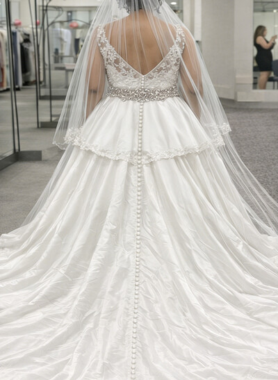 Ball-Gown Sweetheart Sleeveless Chapel Train Lace/Satin Bride Wedding Dress With Appliques Lace/Rhinestone/Sash