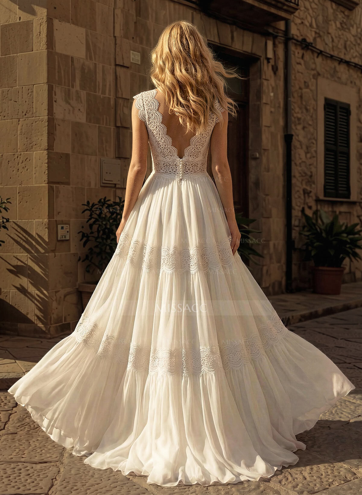 Elegant A-Line V-Neck Sleeveless Floor-Length Chiffon/Lace Wedding Dresses With Lace