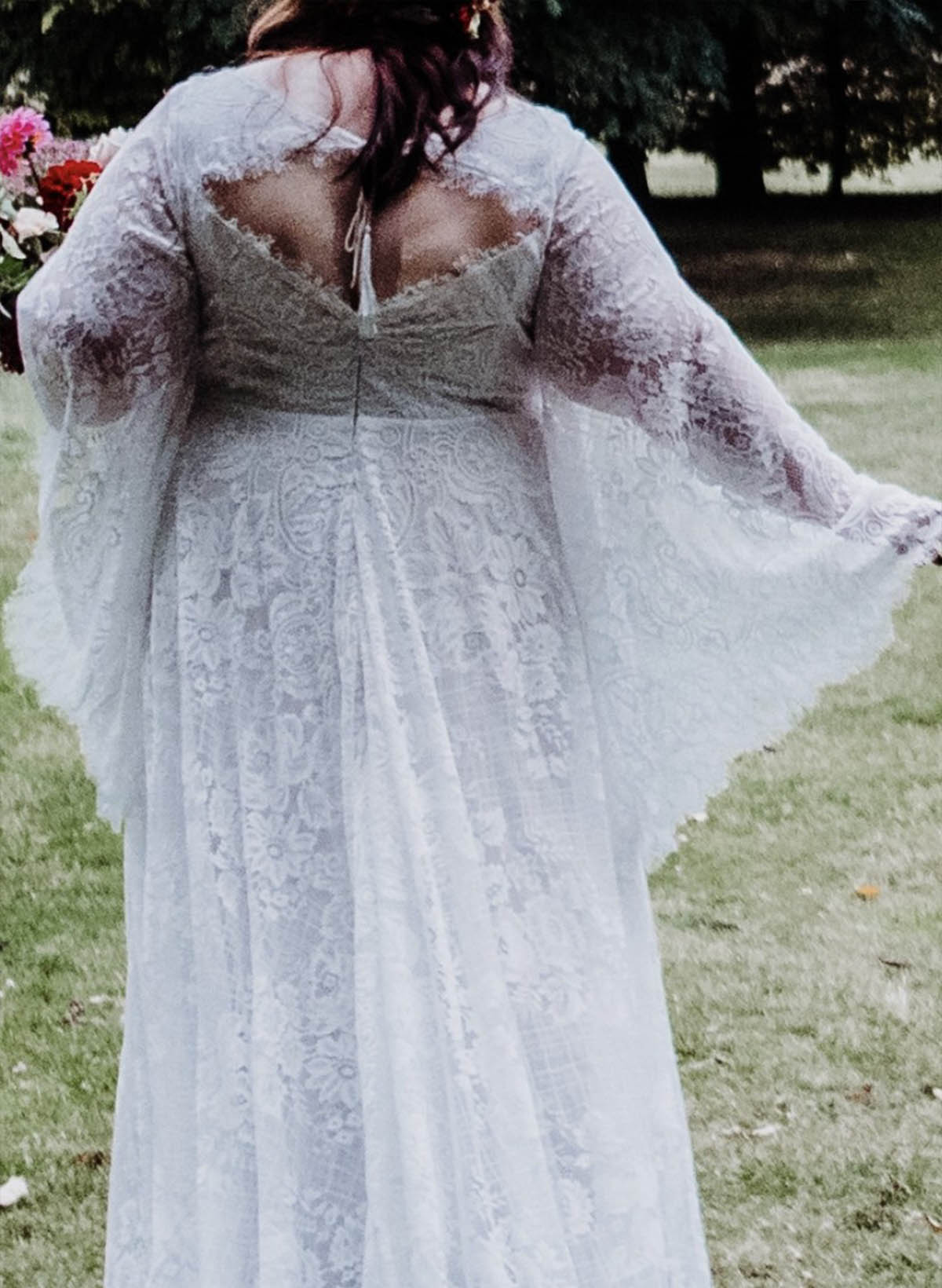 A-Line V-Neck Long Sleeves Court Train Lace Wedding Dresses With Appliques Lace