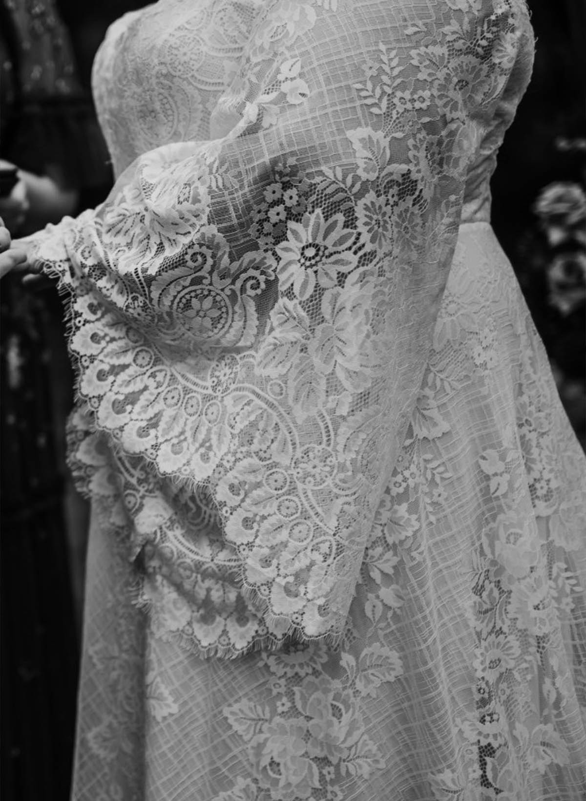 A-Line V-Neck Long Sleeves Court Train Lace Wedding Dresses With Appliques Lace