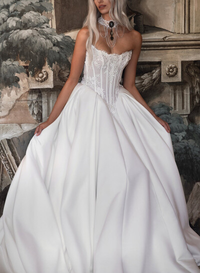 Ball-Gown Sweetheart Sleeveless Court Train Satin Bride Wedding Dress With Appliques Lace