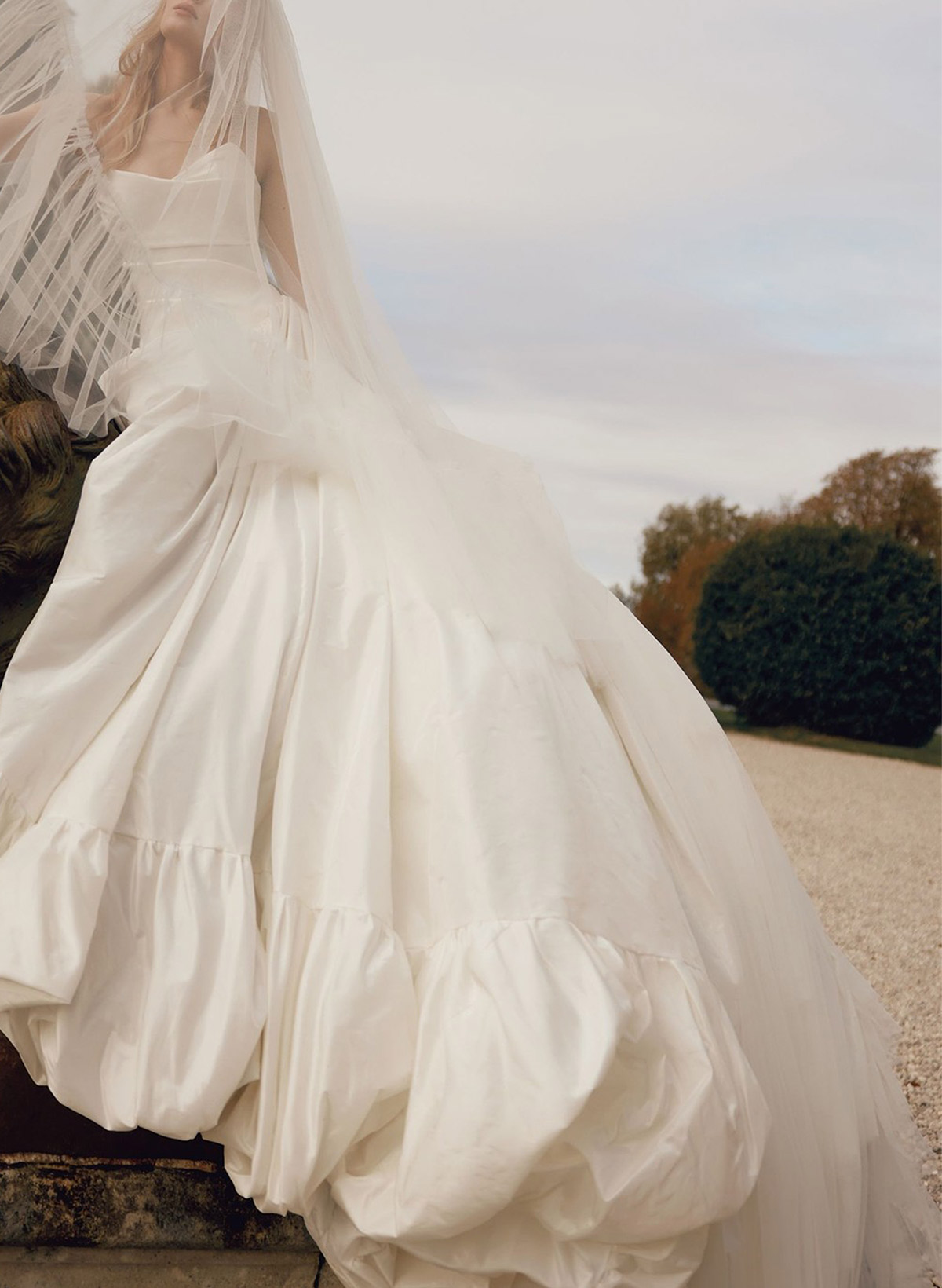 Ball-Gown Strapless Sleeveless Royal Taffeta Wedding Dresses