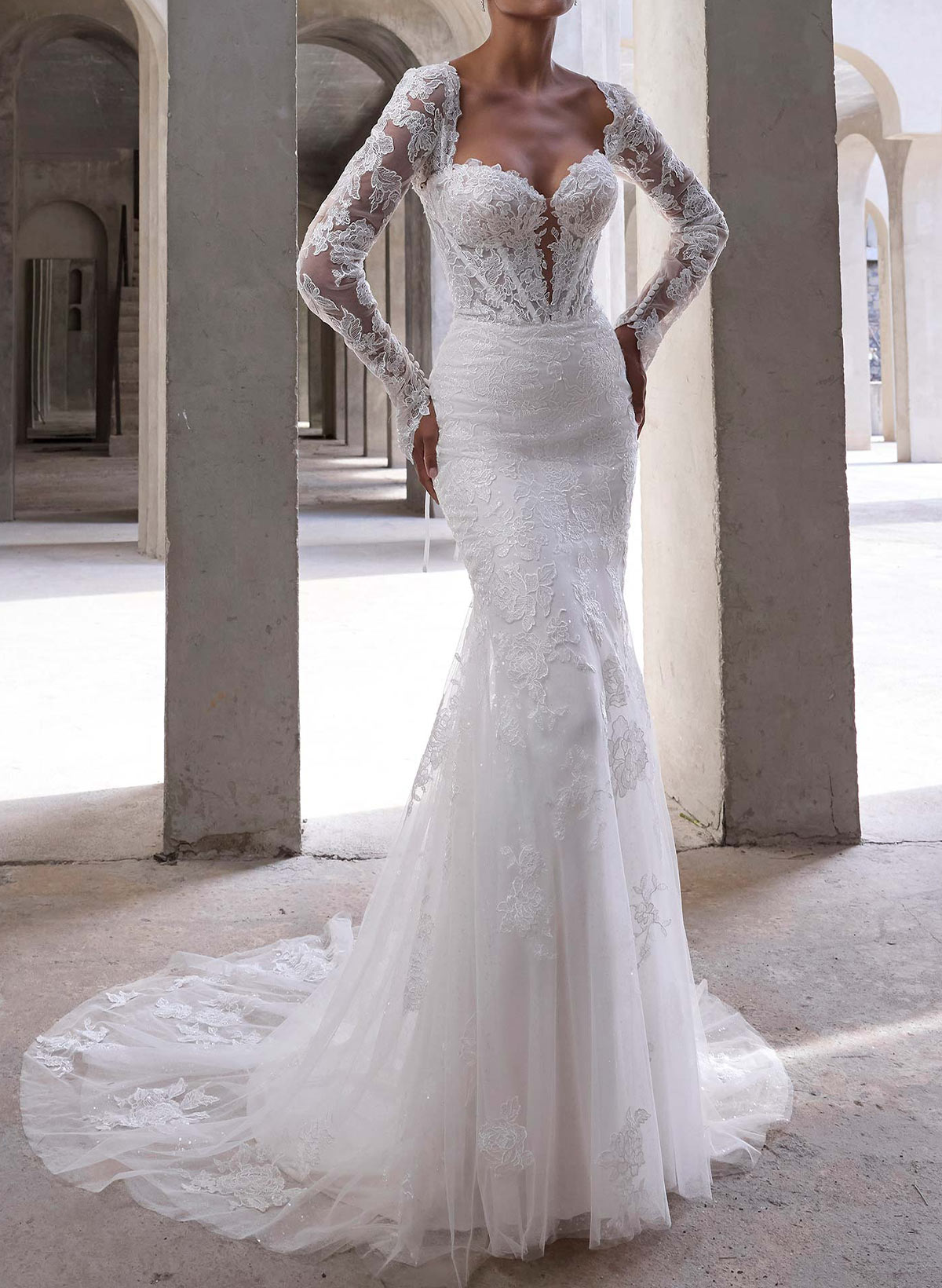 Trumpet/Mermaid Sweetheart Long Sleeves Court Train Elastic Satin Wedding Dresses With Appliques Lace