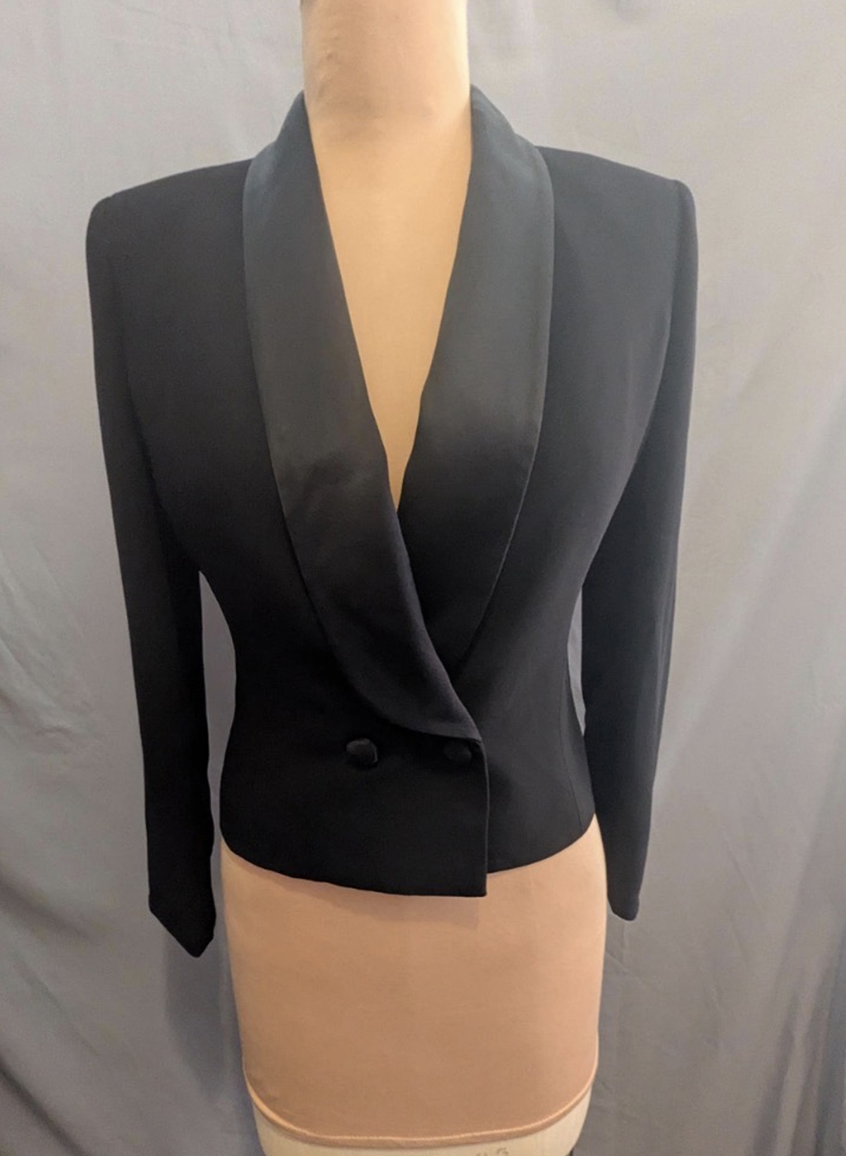 Clasp Elastic Satin/Satin Shawl