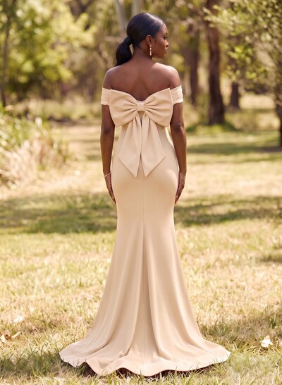 Mermaid/Trumpet Bardot Sleeveless Stretch Satin Bridesmaid Dress With Bow Detail And Sweep Train