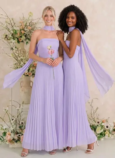 Elegant A-Line Strapless Sleeveless Floor-Length Chiffon Bridesmaid Dresses With Pleated
