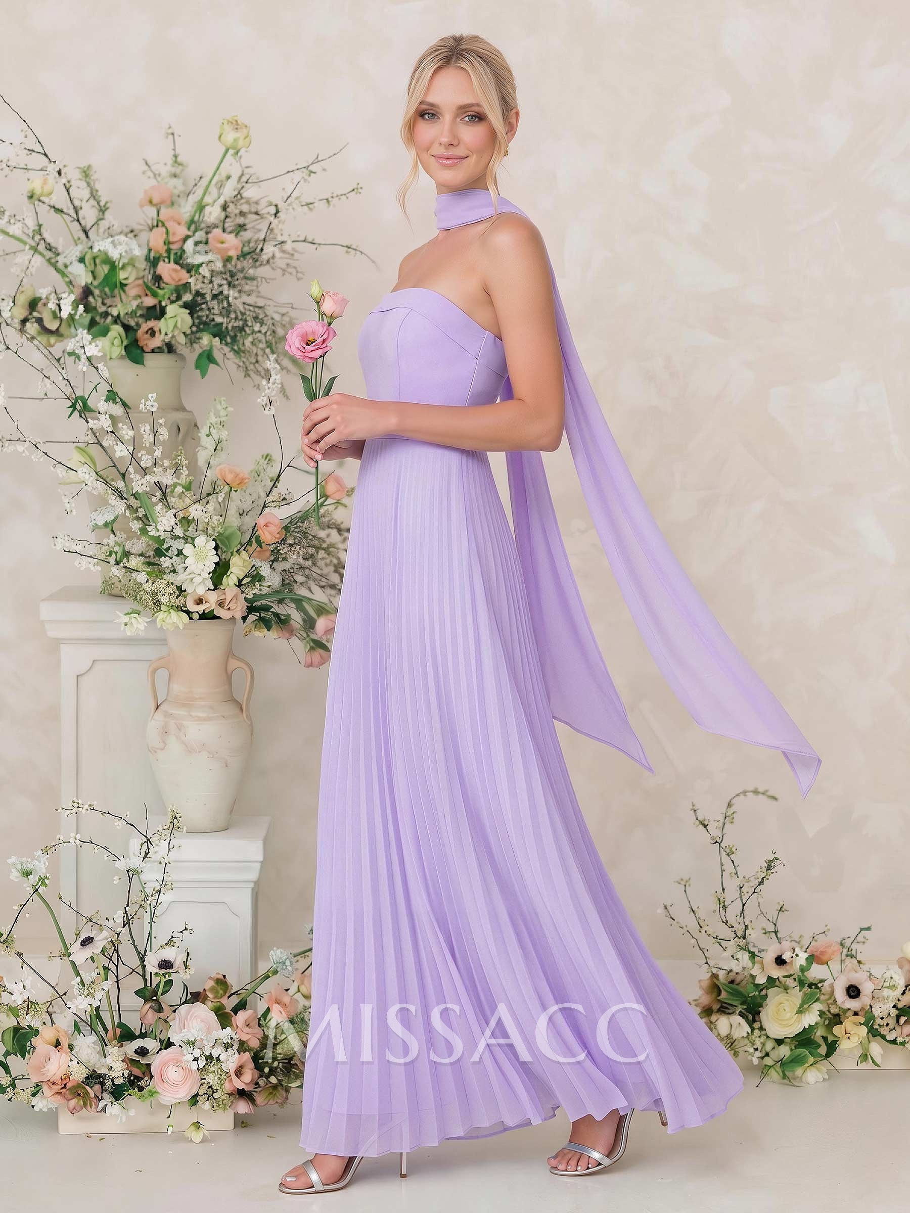 Elegant A-Line Strapless Sleeveless Floor-Length Chiffon Bridesmaid Dresses With Pleated