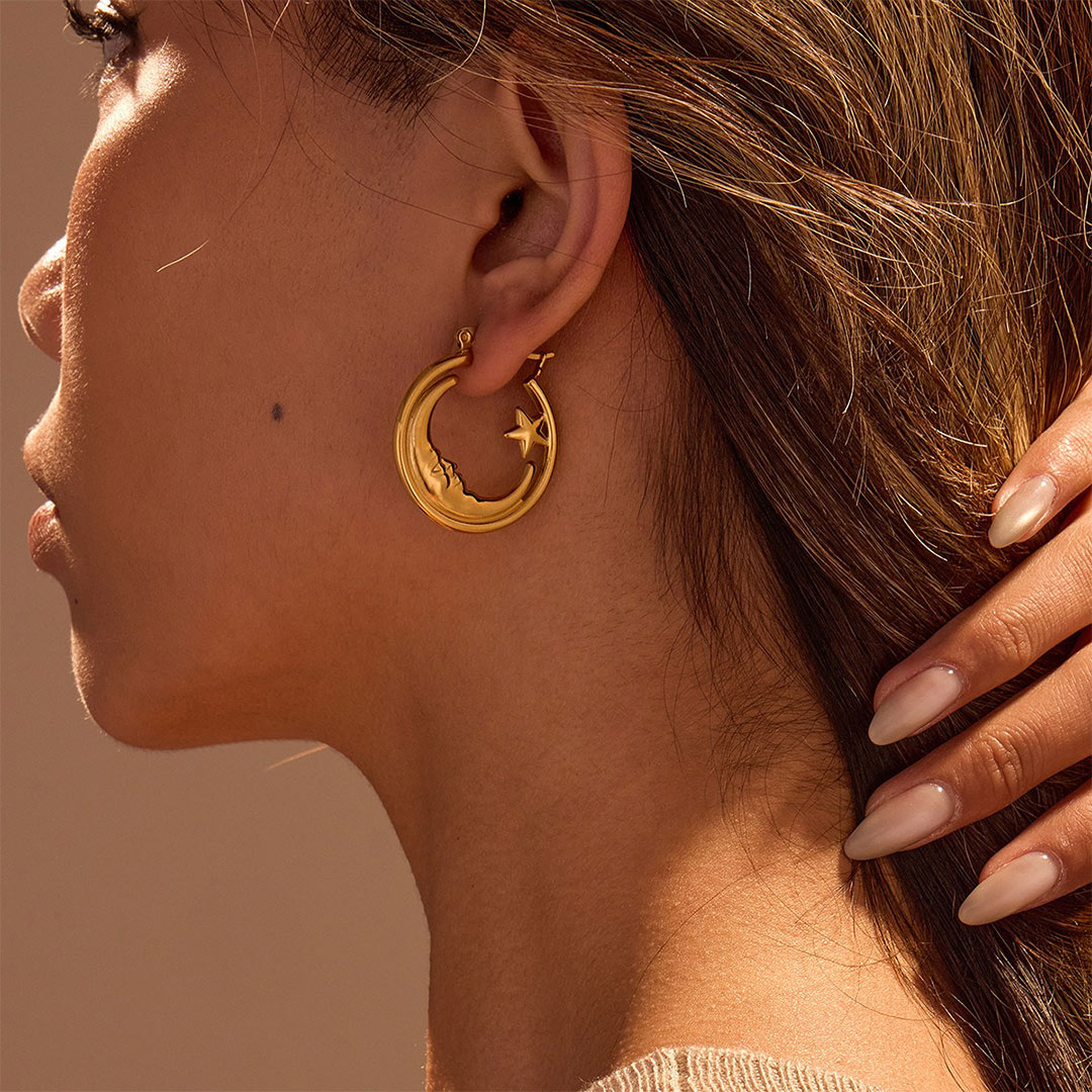 Retro Star Shaped Circular Hollow Out Hoop Earrings