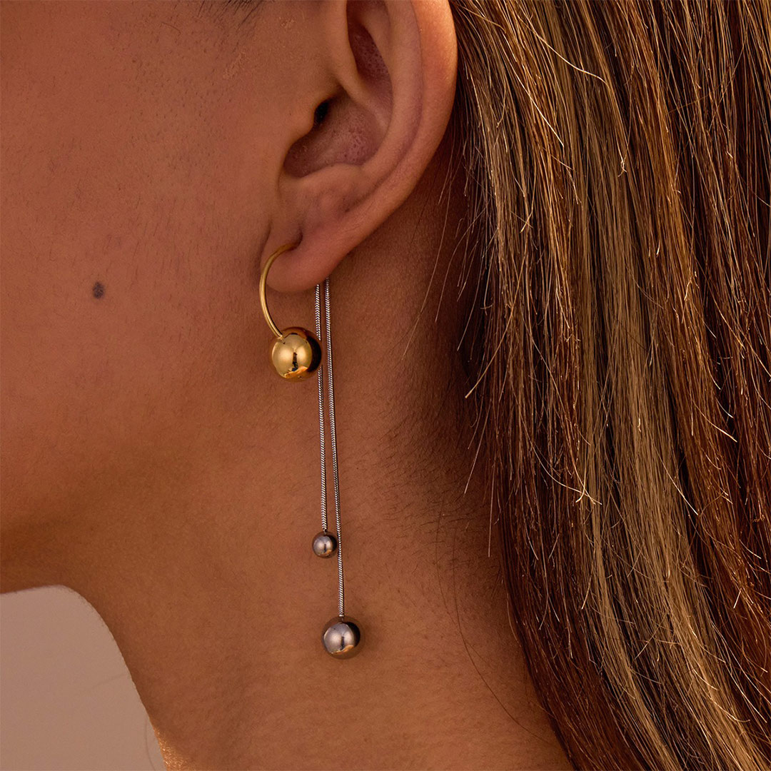 Retro Color Blocked Metal Ball Tassel Earrings