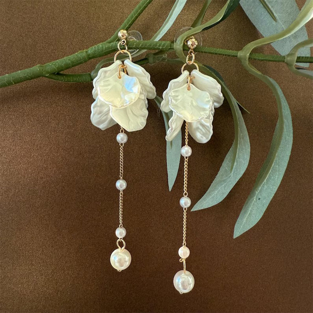 Shell Petal Tassel Dangle Earrings
