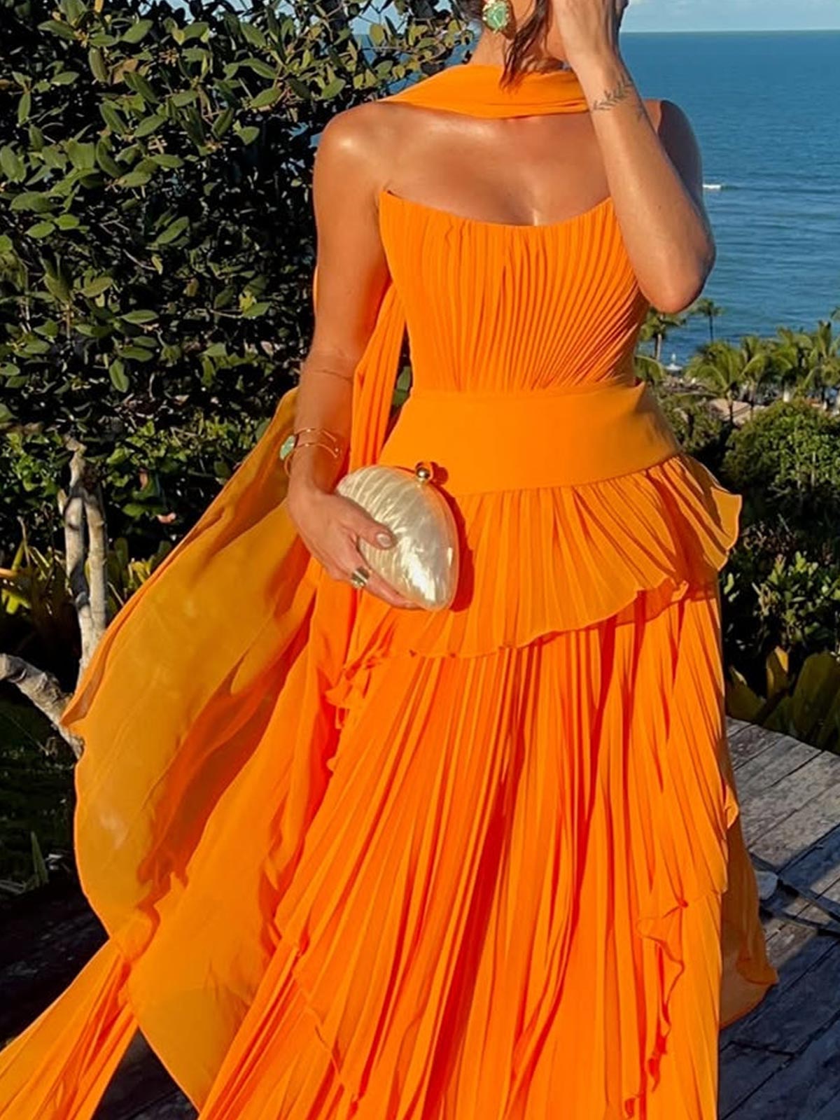 A-Line Scoop Neck Sleeveless Floor-Length Chiffon Evening Dresses With Pleated