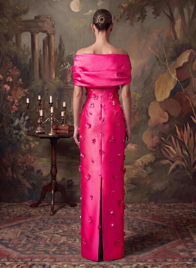 Sheath/Column Off-The-Shoulder Sleeveless Floor-Length Satin Mother Of The Bride Dresses With Flower Appliqué