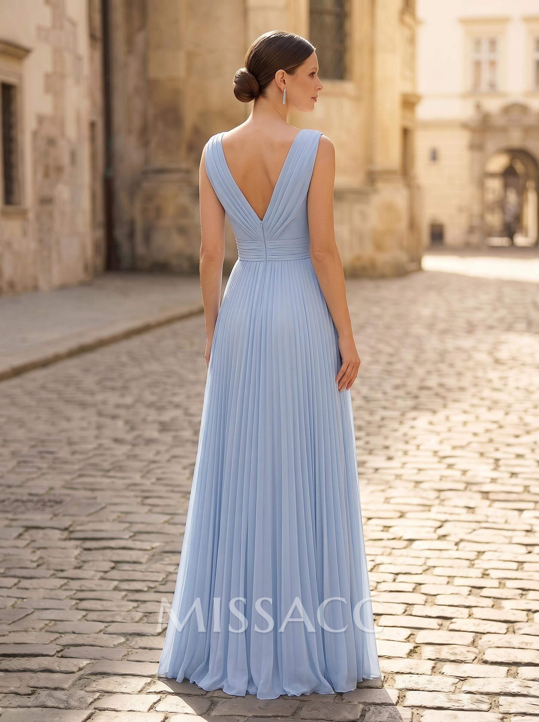 Elegant A-Line V-Neck Sleeveless Floor-Length Chiffon Mother Of The Bride Dresses With Pleated