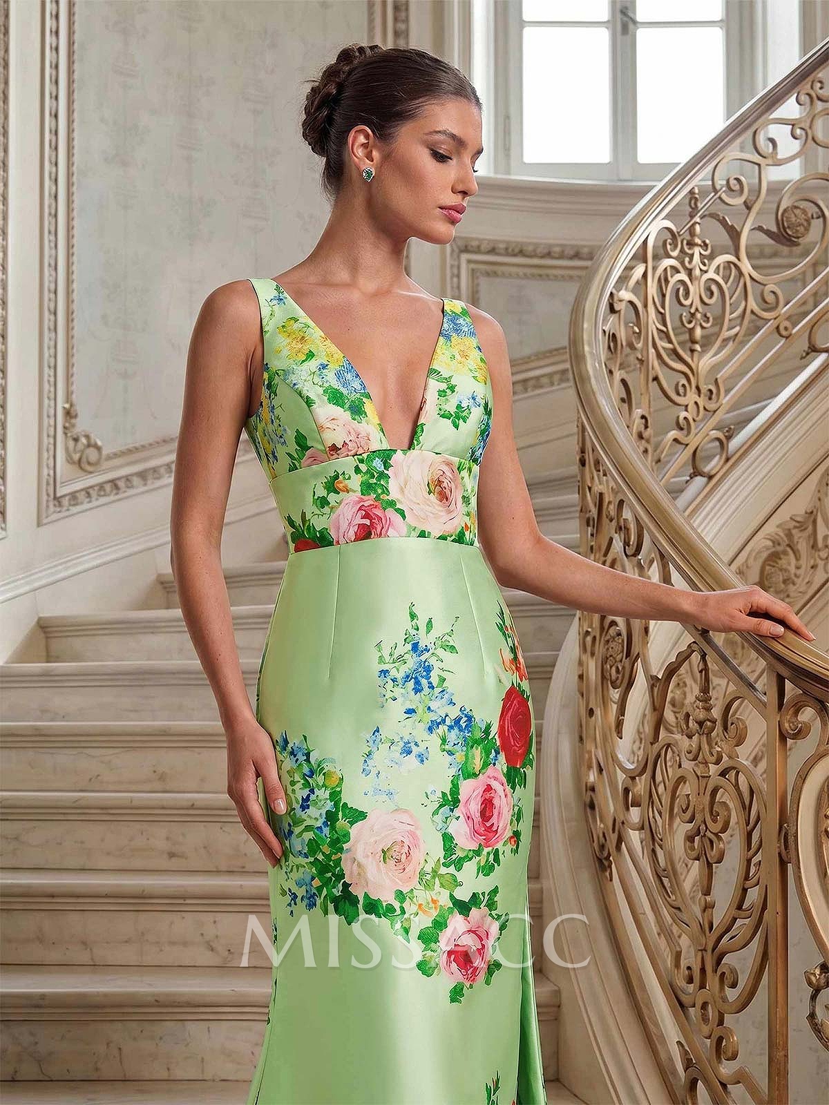 Sheath/Column Plunge Neck Sweep Train Satin Mother Of The Bride Dresses With Floral-Print/Bow(s)/Back Slit