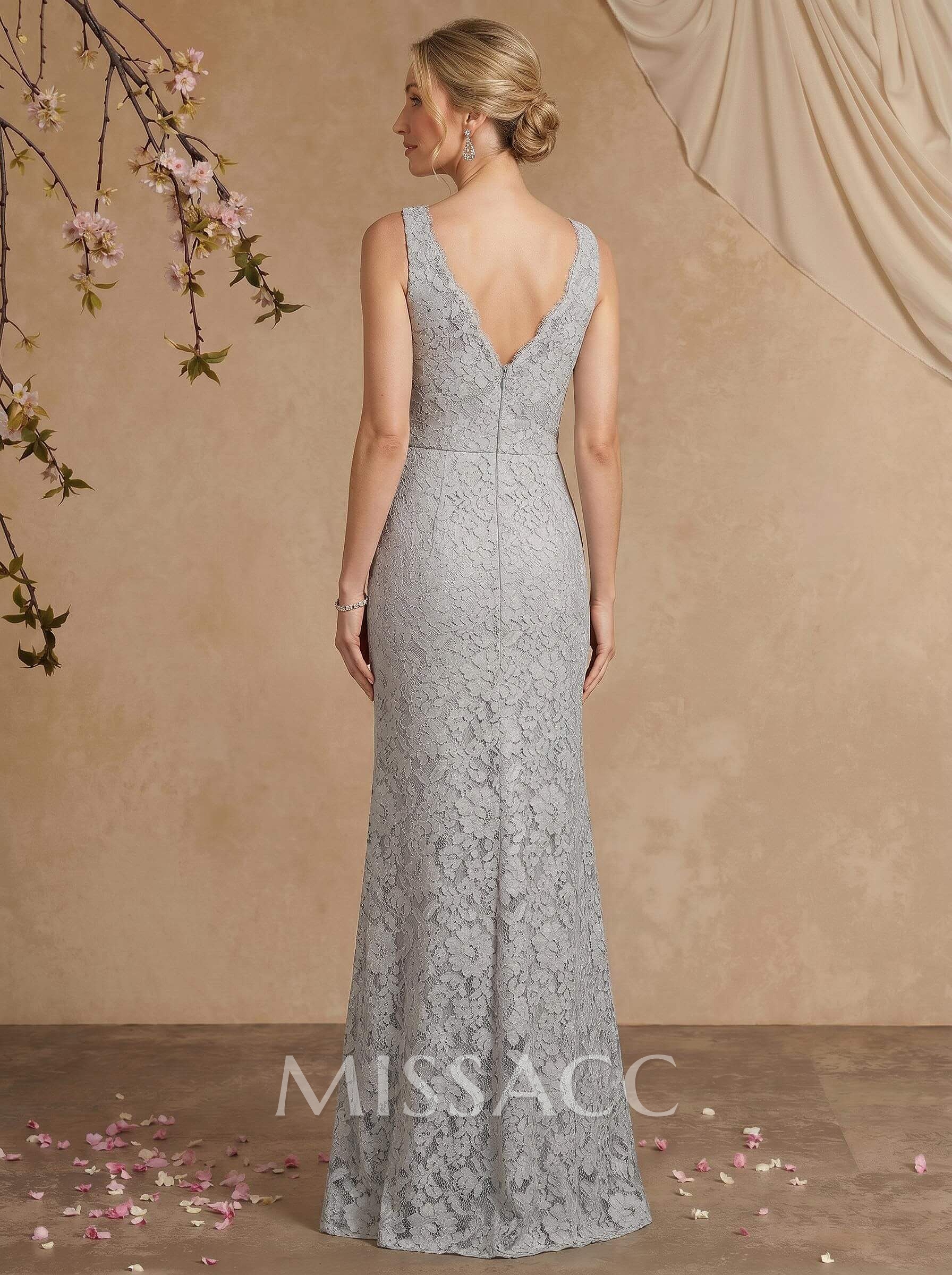 Sheath/Column V-Neck Sleeveless Floor-Length Lace Mother Of The Bride Dresses With Appliques Lace