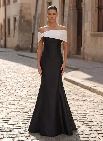 Trumpet/Mermaid Off-The-Shoulder Sleeveless Floor-Length Satin Mother Of The Bride Dresses