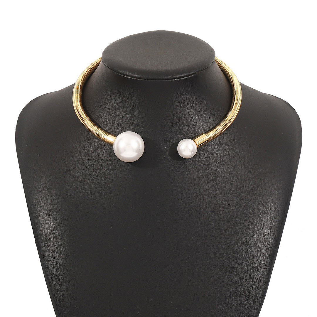 Classic Elegant Pearl Collar Necklaces