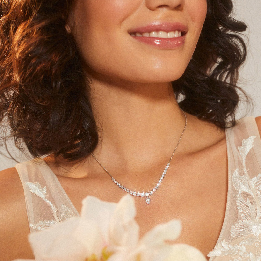 Simple Rhinestone Water Droplet Necklace