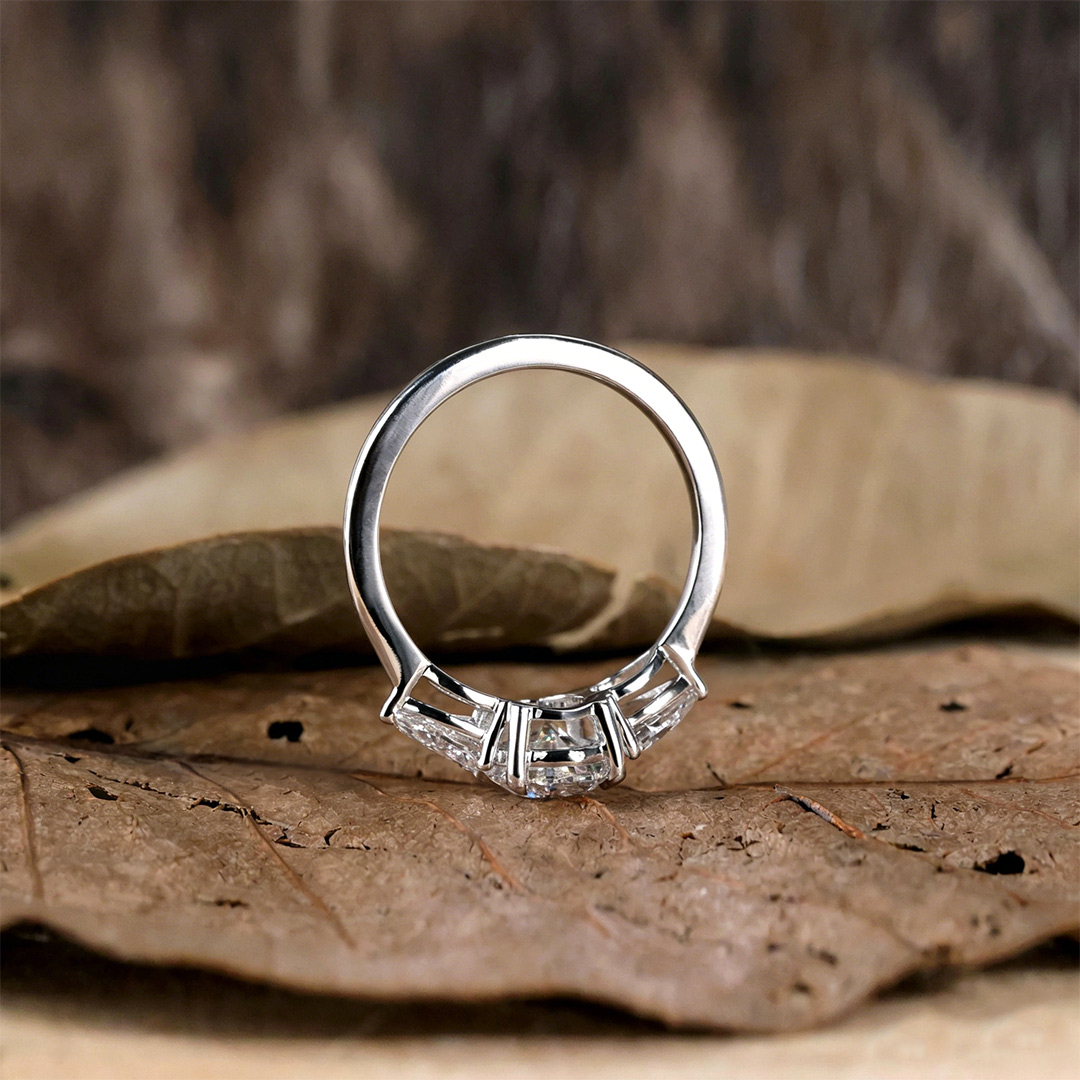 3.16CT 6*8mm Oval Cut Moissanite Engagement Rings In Sterling Silver