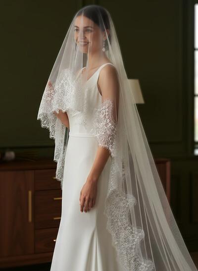 Lace Applique Edge One-Tier Tulle Cathedral Bridal Veils