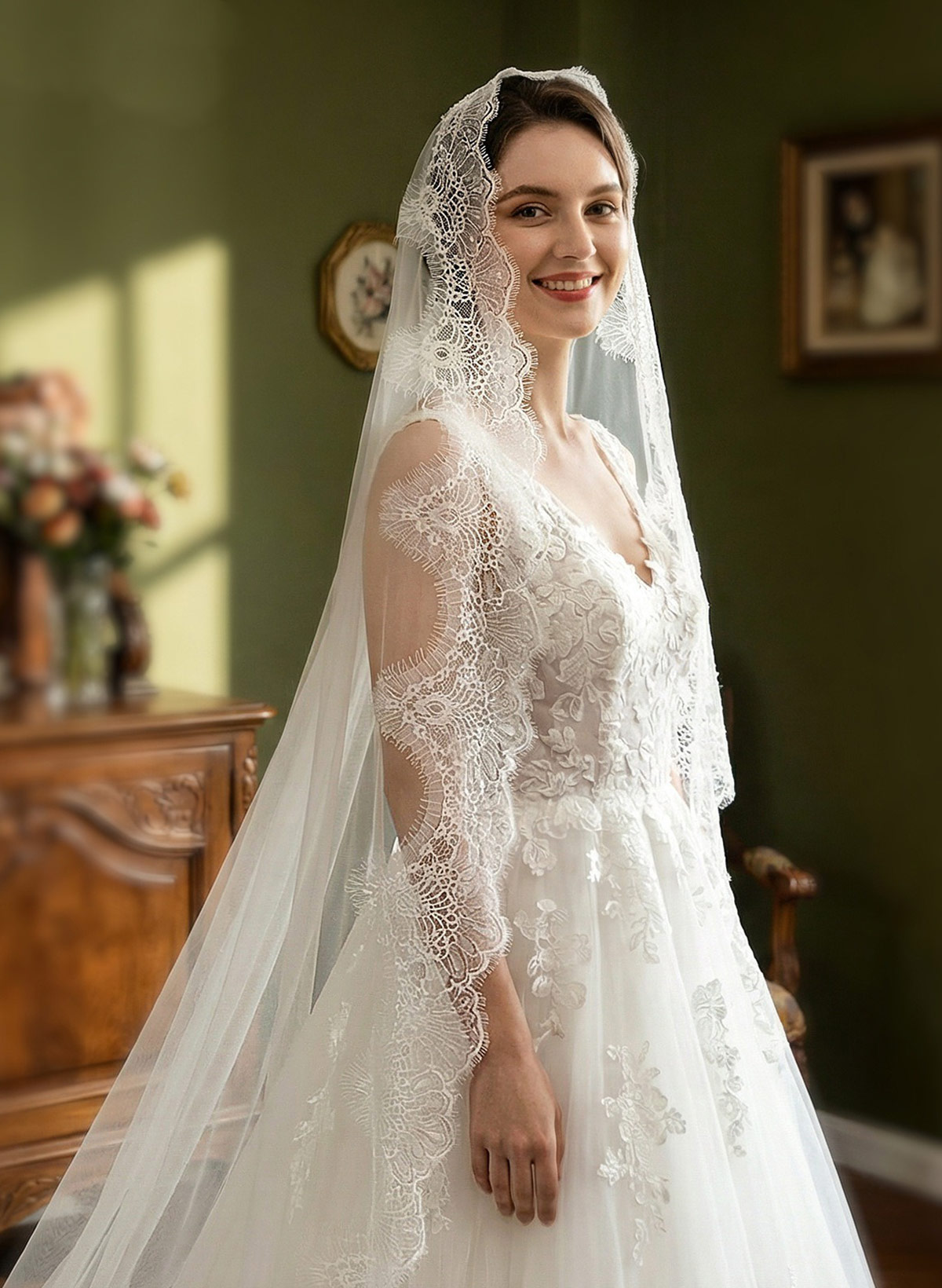 Lace Applique Edge One-Tier Tulle Cathedral Bridal Veils