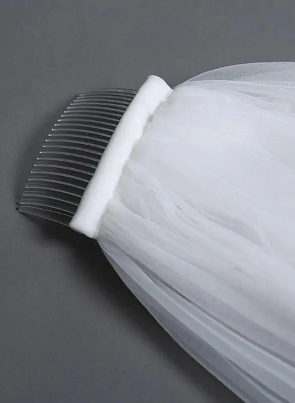 Cut Edge Faux Pearl One-Tier Tulle Cathedral Bridal Veils