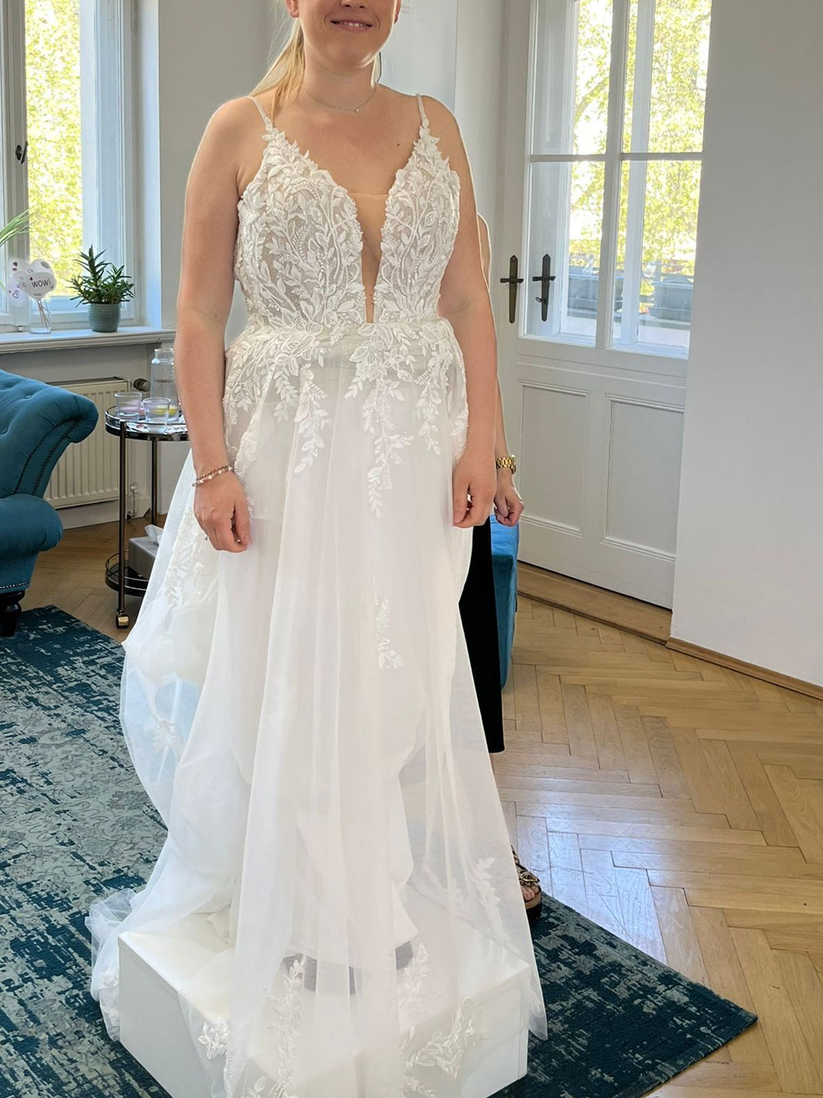 A-Line Plunge Neck Sleeveless Court Train Tulle Bride Wedding Dress With Appliques Lace