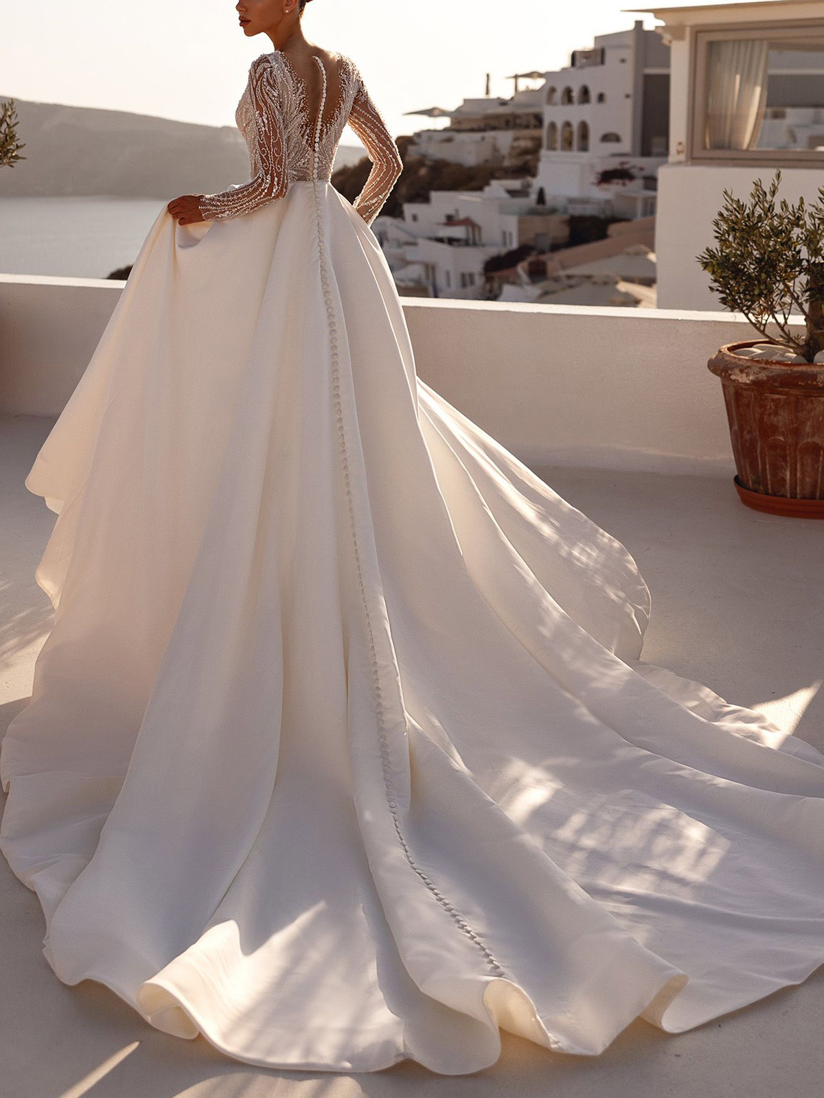 Ball-Gown Plunge Neck Long Sleeves Chapel Train Tulle/Twill Satin Bride Wedding Dress With Beading/Sequins/Appliques Lace
