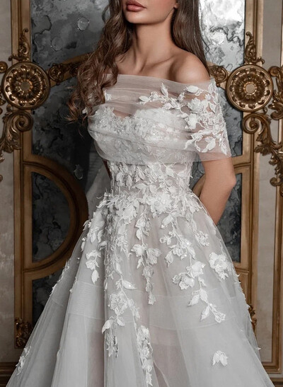 Clasp Tulle Shawl With Flower