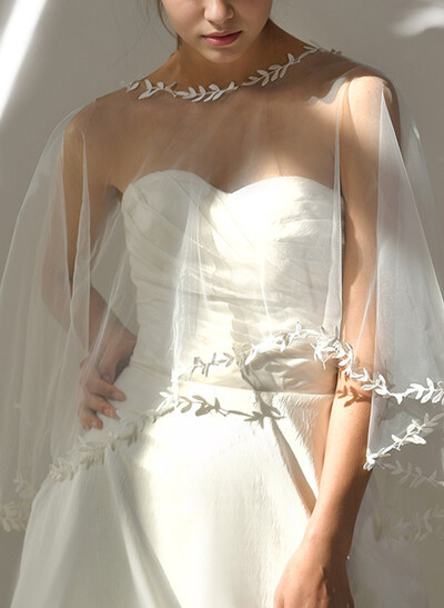 Pullover Tulle Shawl With Lace