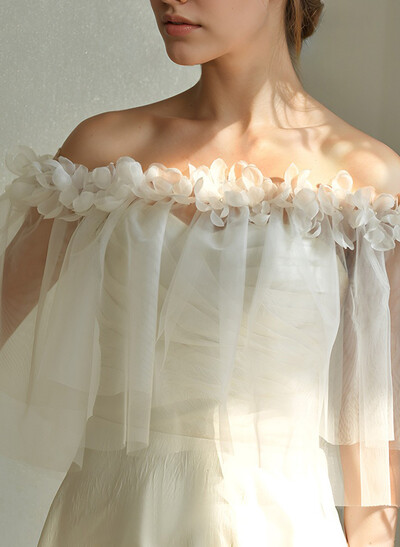 Pullover Tulle Shawl With Flower