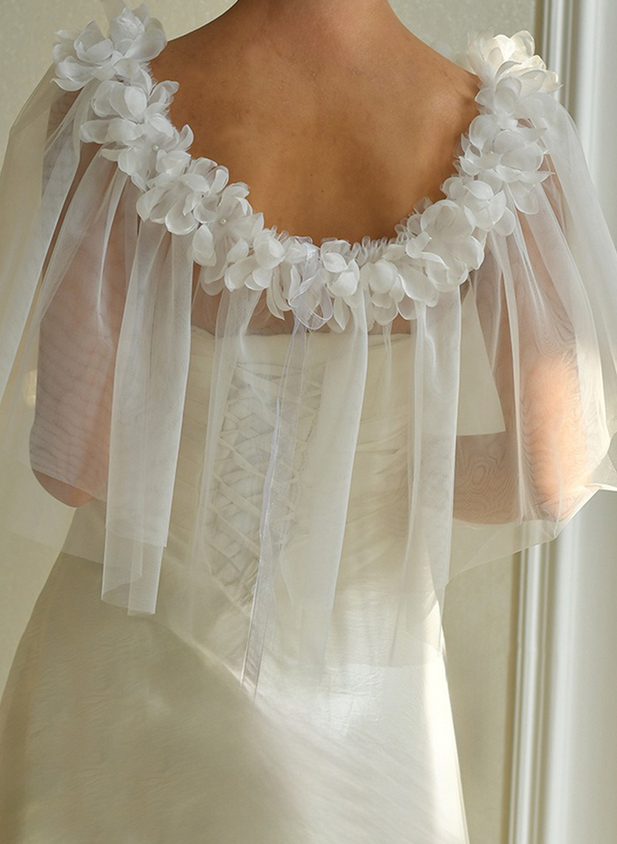 Pullover Tulle Shawl With Flower