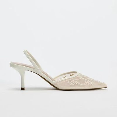 Kitten Heel PU Leather Closed Toe Wedding Shoes With Flower