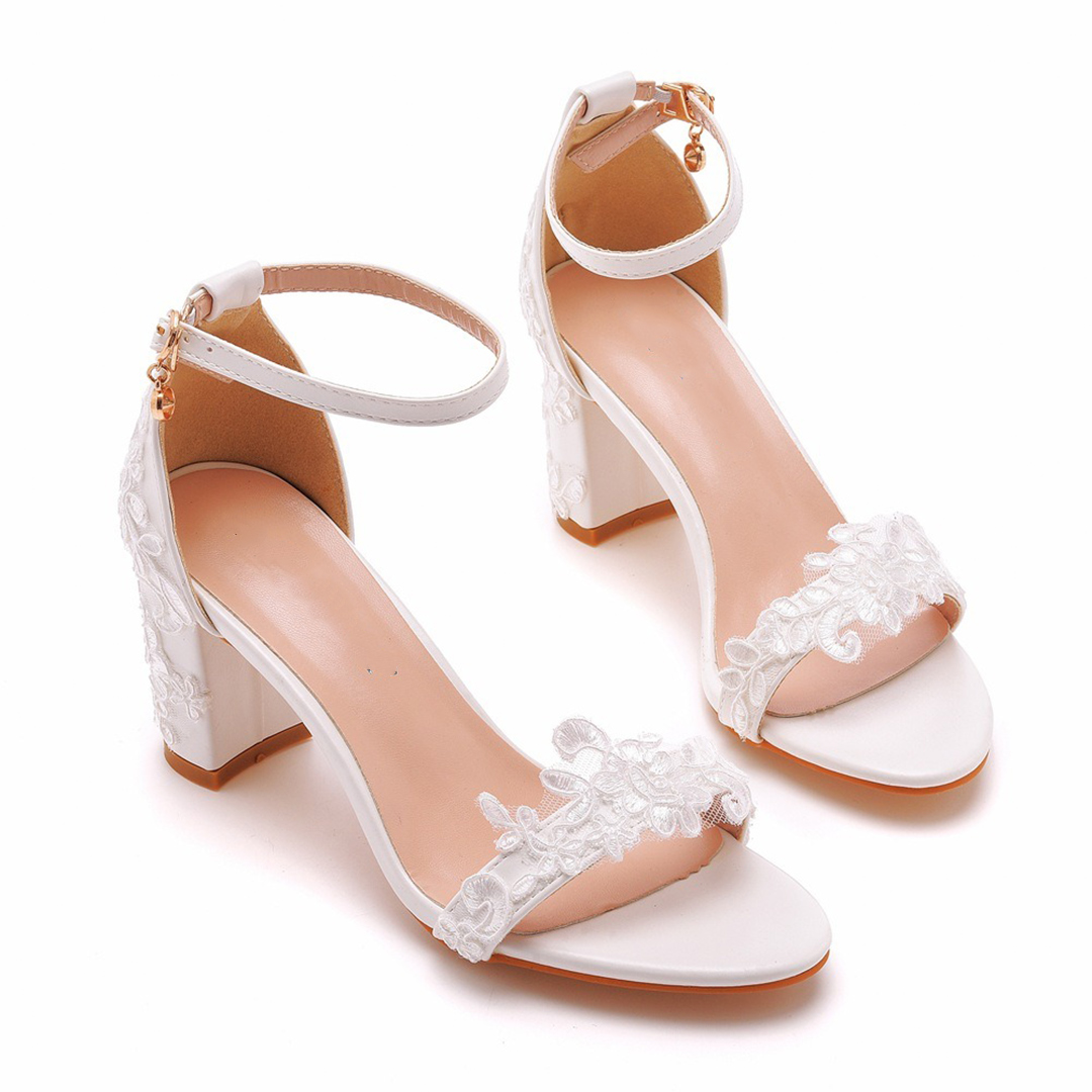 Chunky Heel PU Leather Open Toe Wedding Shoes With Lace