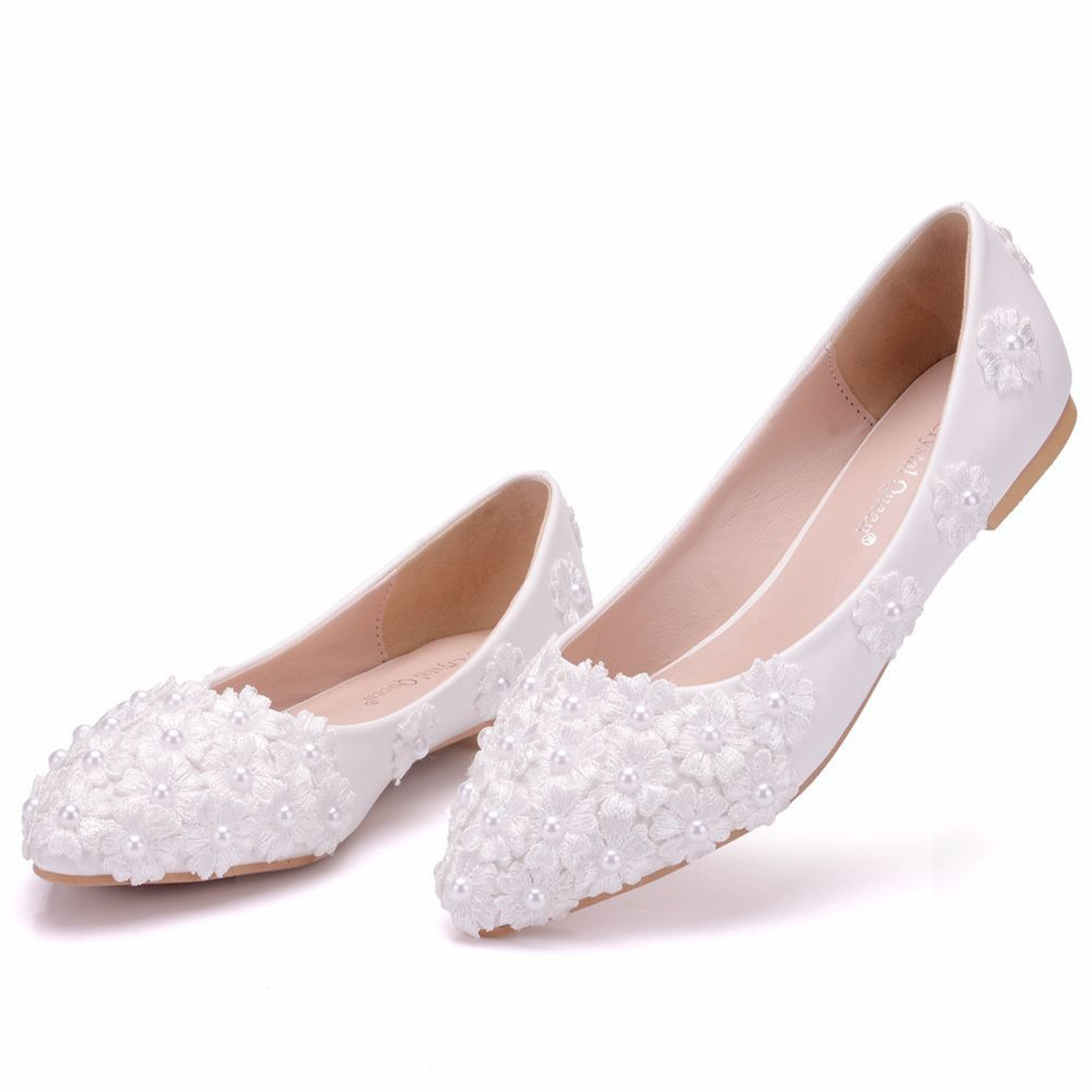 Flat Heel PU Leather Point Toe Wedding Shoes With Flower