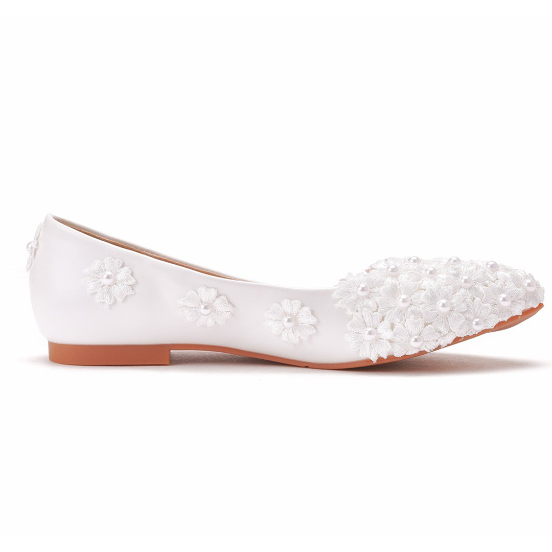Flat Heel PU Leather Point Toe Wedding Shoes With Flower