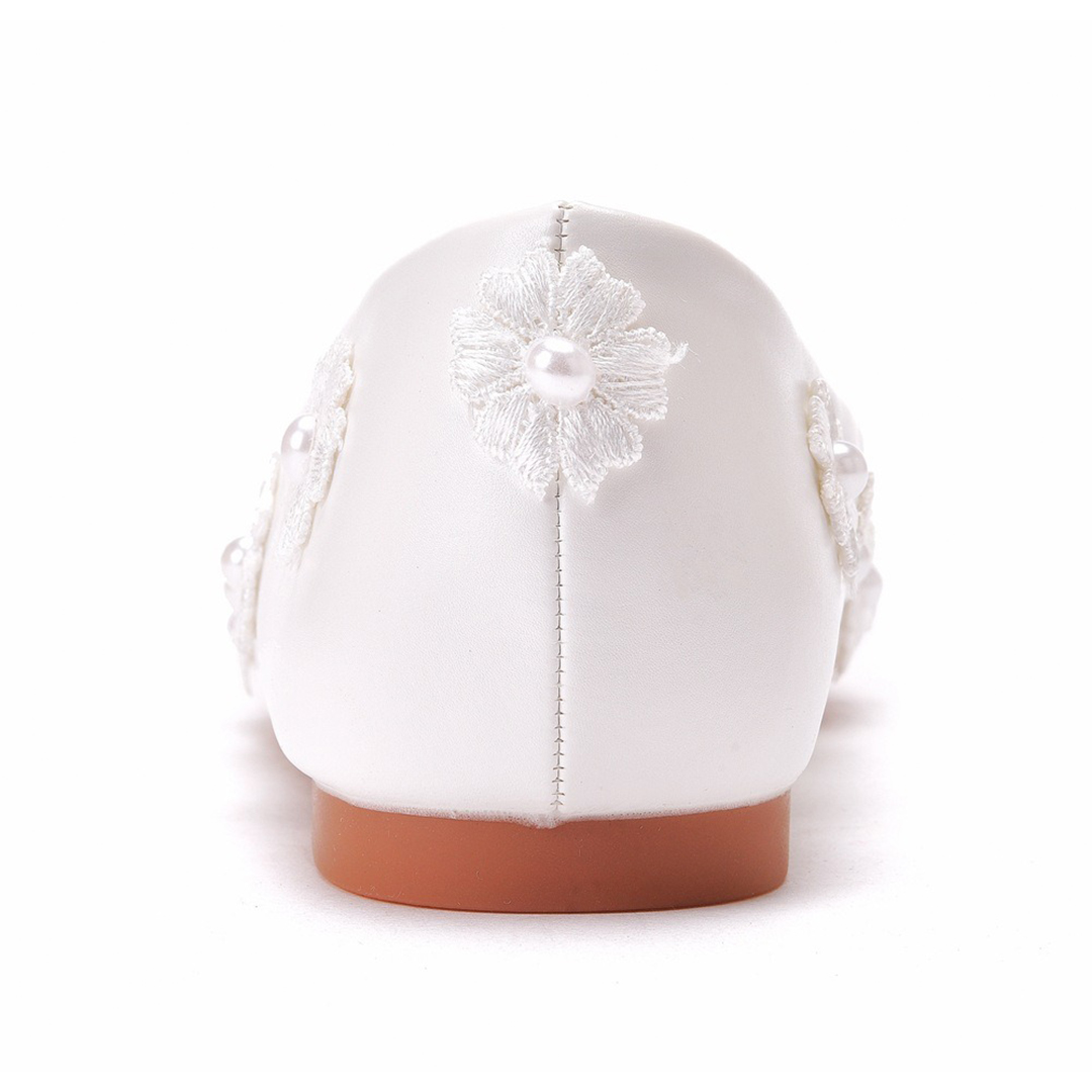 Flat Heel PU Leather Point Toe Wedding Shoes With Flower