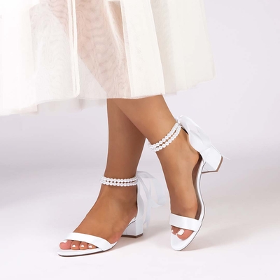 Low Heel Silk Like Satin Open Toe Wedding Shoes With Imitation Pearl