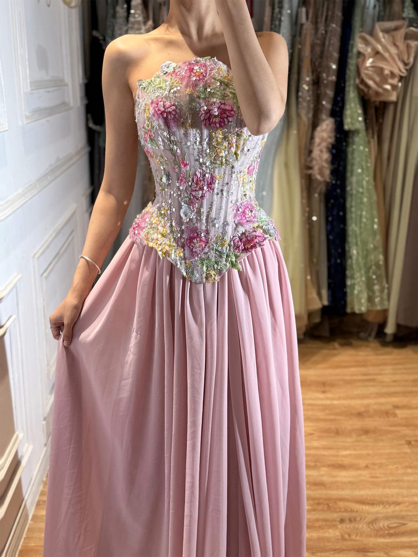 A-Line Sweetheart Sleeveless Sweep Train Chiffon/Lace/Tulle/Sequined Evening Dresses