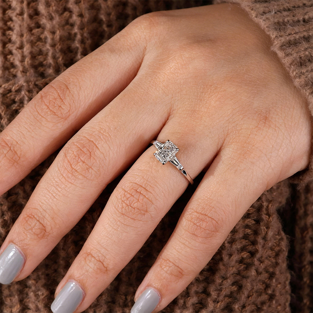 1.418CT 5*7mm Radiant Cut Moissanite Engagement Rings In Sterling Silver