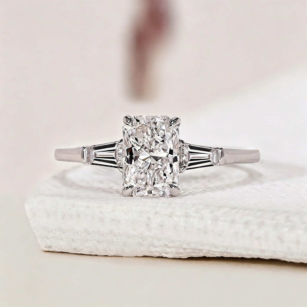 1.418CT 5*7mm Radiant Cut Moissanite Engagement Rings In Sterling Silver