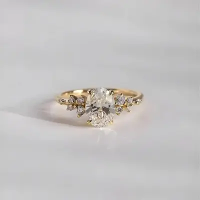 2CT 7*9mm Oval Cut Moissanite Engagement Rings In Sterling Silver