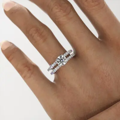 2.48CT 8*8mm Round Cut Moissanite Engagement Rings In Sterling Silver
