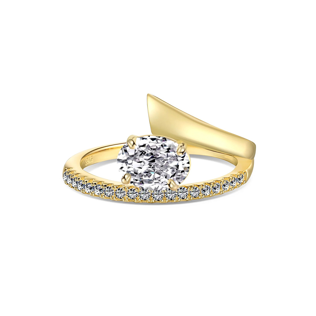 1.7CT 6*8mm Oval Cut Moissanite Engagement Rings In Sterling Silver