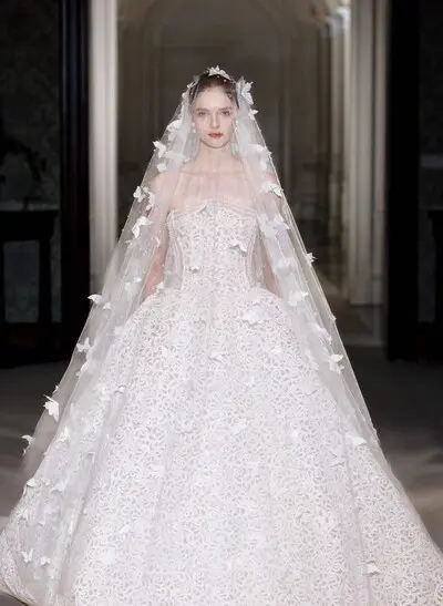 Butterfly Single-Tier Tulle Waltz Length Bridal Veils